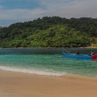 PAKET WISATA Teluk Kiluan Dari Merak