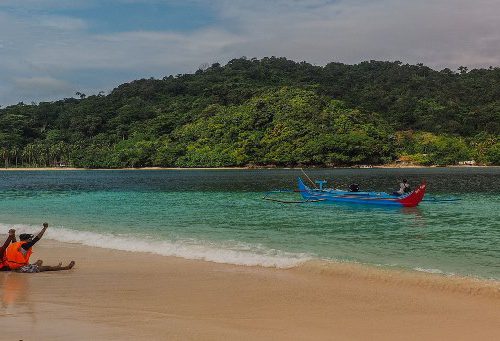 PAKET WISATA Teluk Kiluan Dari Merak